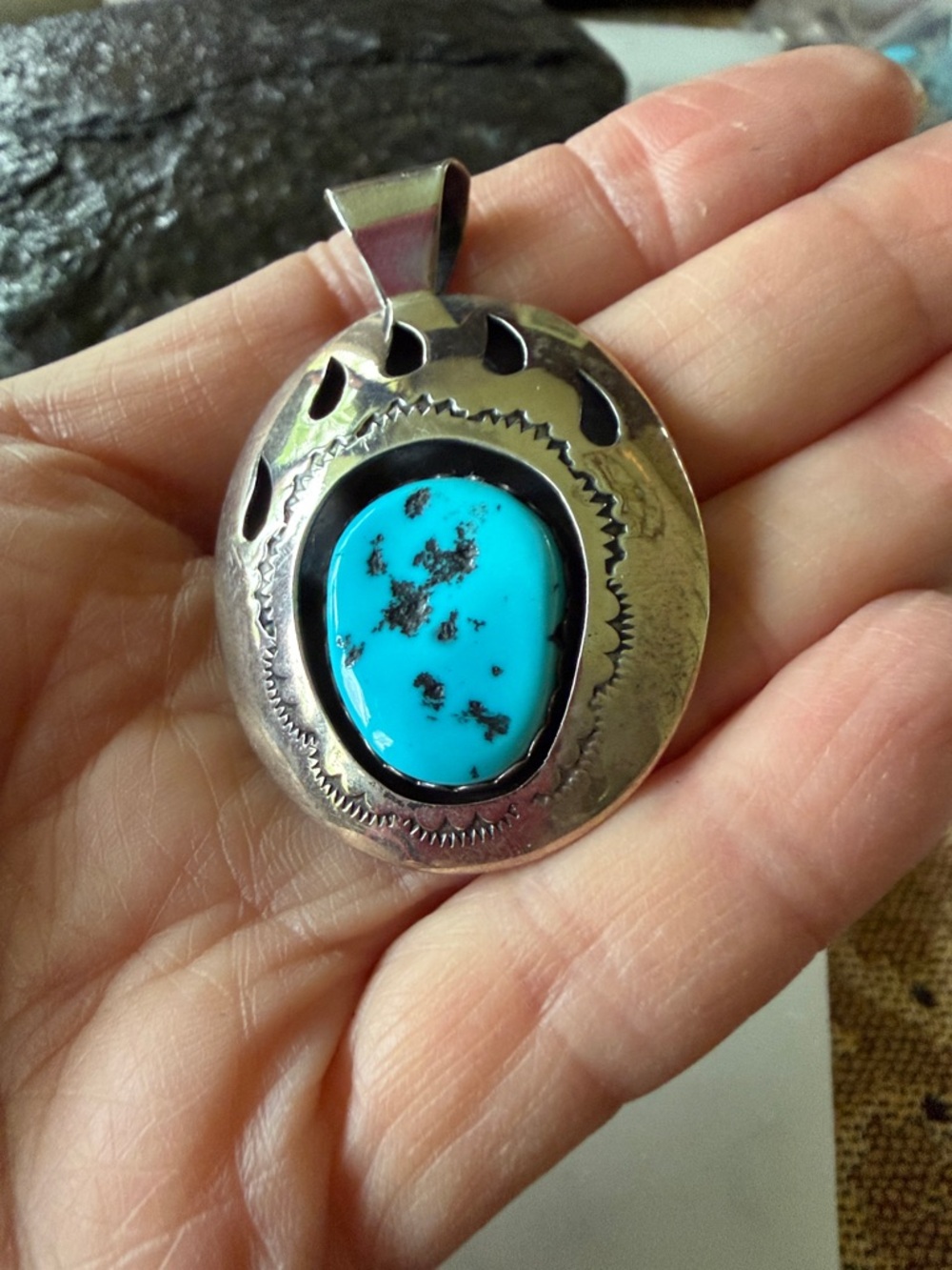 Vintage Bear Paw Navajo Turquoise Pendant - Picture 5 of 7